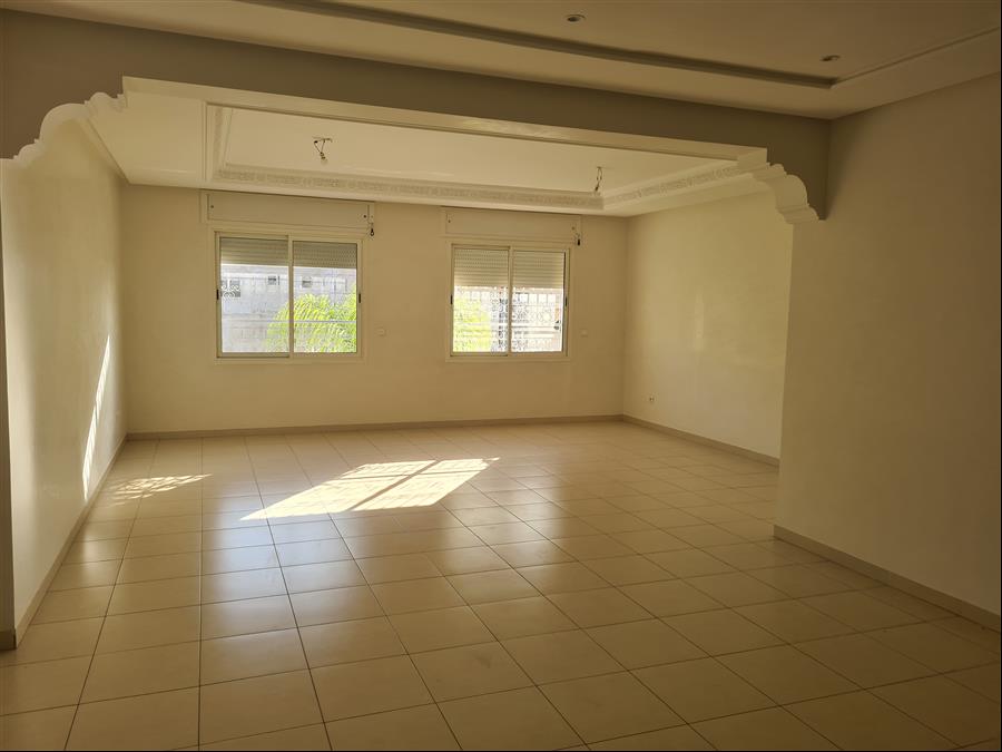 Immense appartement avec 4 chambres à louer à agadir!