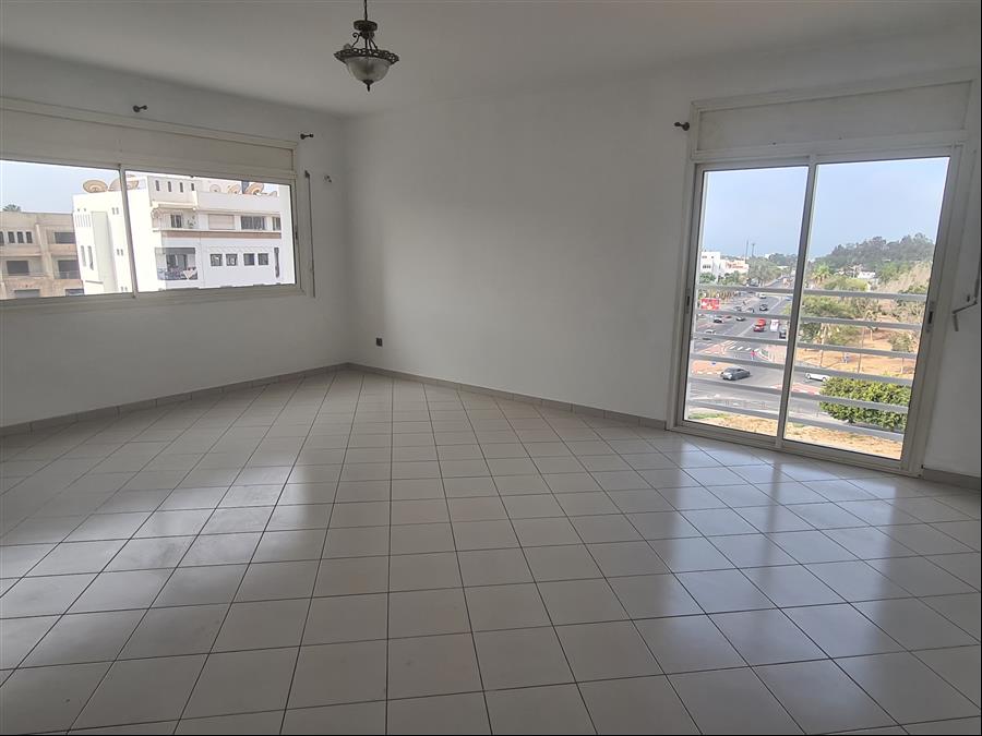 Vaste appartement bien situé à agadir!