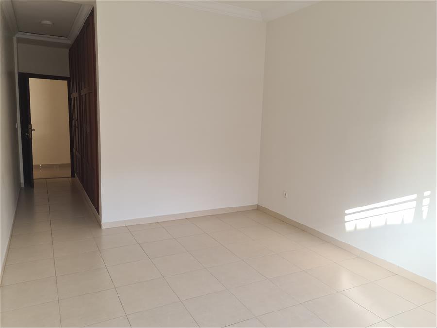 Immense appartement avec 4 chambres à louer à agadir!