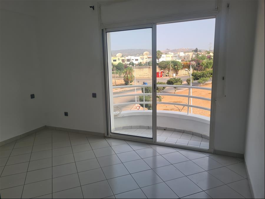 Vaste appartement bien situé à agadir!