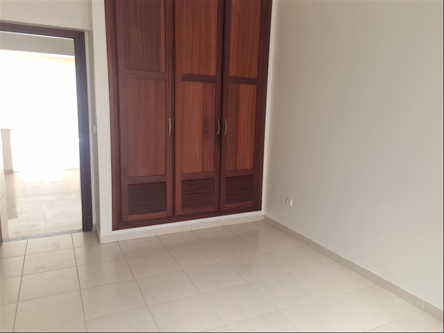 Immense appartement avec 4 chambres à louer à agadir!