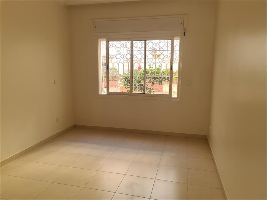 Immense appartement avec 4 chambres à louer à agadir!