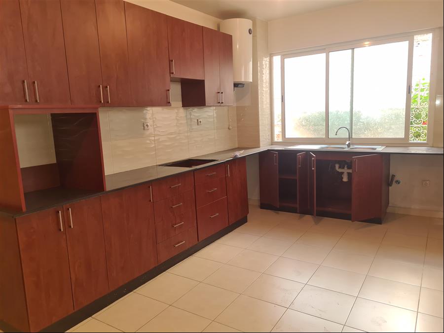 Immense appartement avec 4 chambres à louer à agadir!